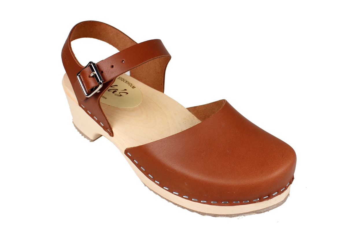 lotta from stockholm low wood clogs in brown oiled nubuck