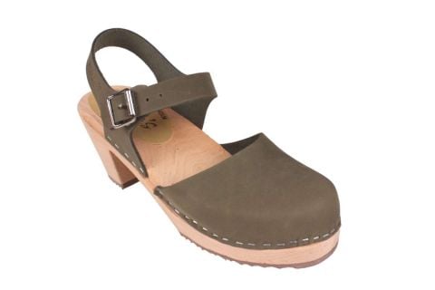 Highwood women's clogs in olive oiled nubuck Leather on a natural wooden clogs base by Lotta from Stockholm