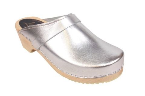 Women's clogs shoes in silver on wooden clogs base
