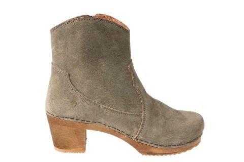 Lotta's Baska clogs boots in Olive Suede by Lotta from Stockholm