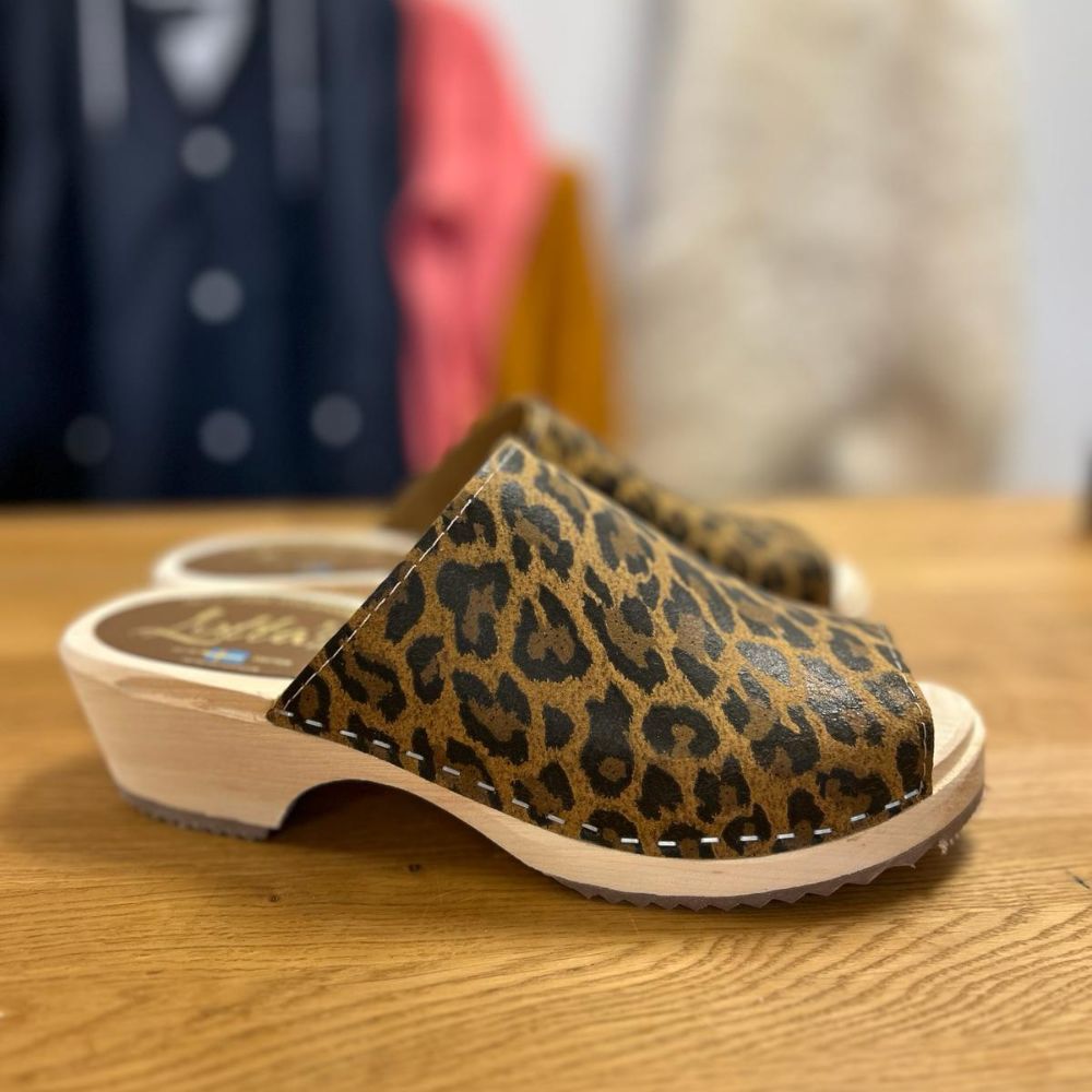 womens mules clogs shoes in leopard print leather on a natural wooden clogs base. Berit by Lotta from Stockholm