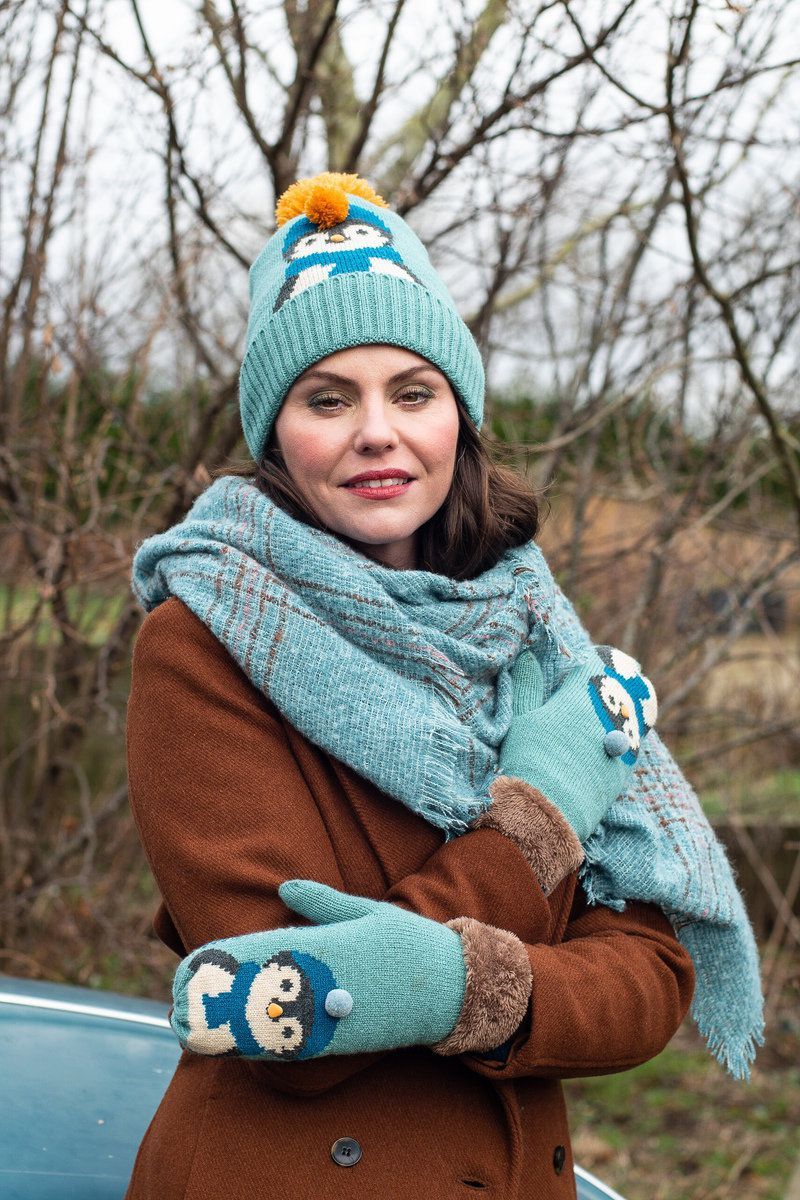 Powder Cosy Penguin Mittens in Ice