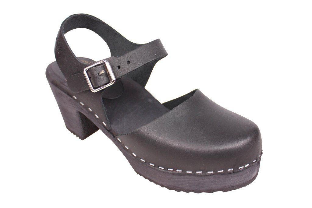 Highwood Black Clogs with a painted black wooden clogs base