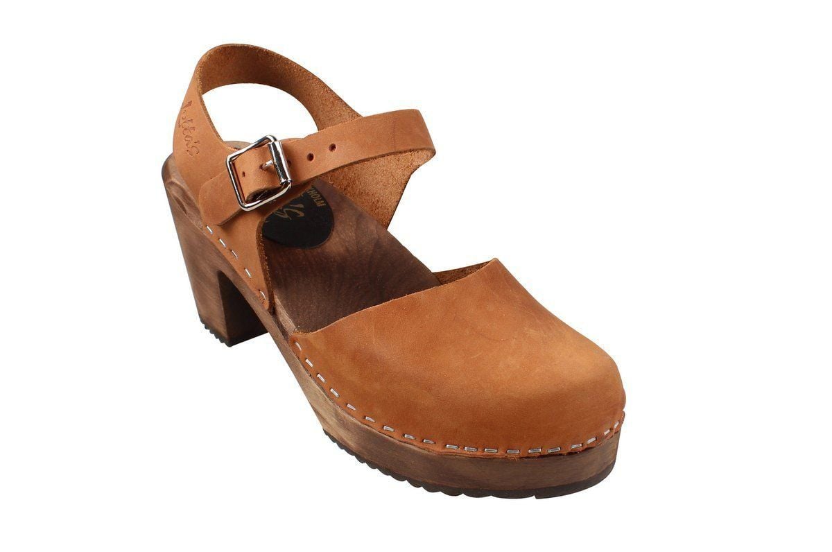 Highwood Brown Clogs in Oiled Nubuck on Brown wooden clogs Base