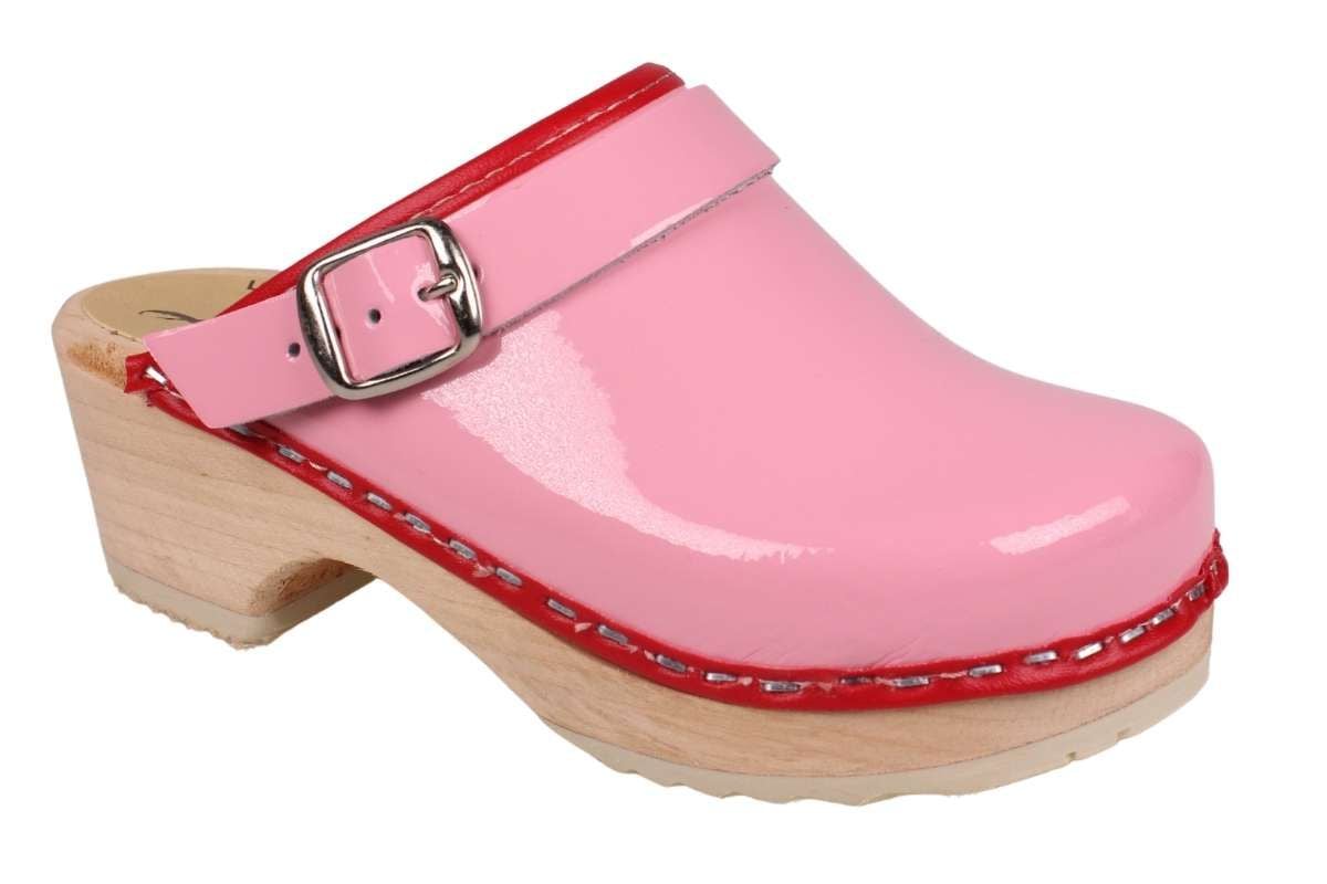 Kids Clogs Pink Patent Leather with a red trim and natural wooden base by Lotta from Stockholm