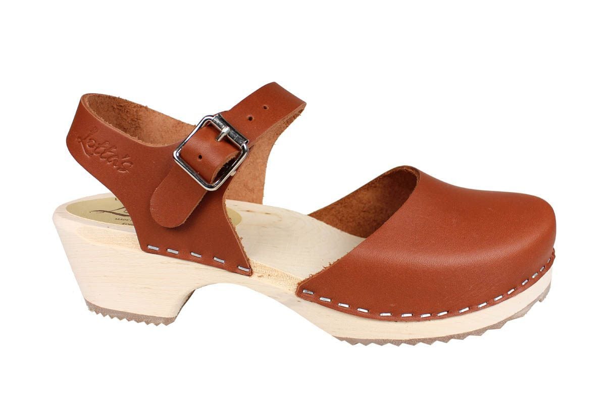 Lotta From Stockholm Low Wood Low Heel Clogs in Tan Leather 