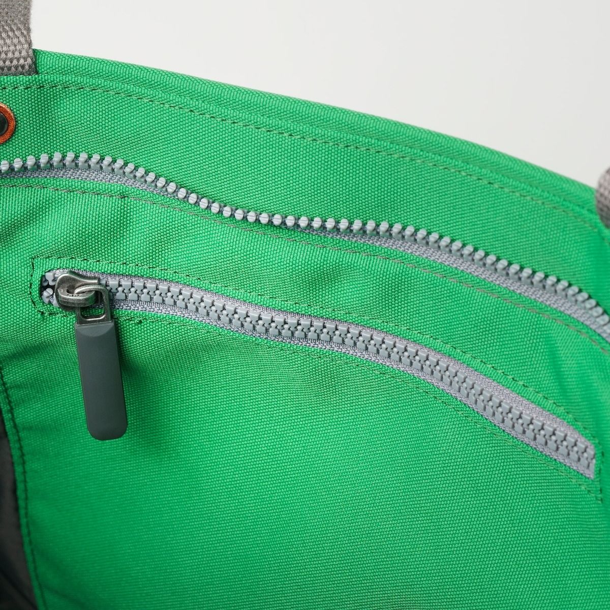 Roka Trafalgar Tote vegan bag in Mountain Green inside pocket detail