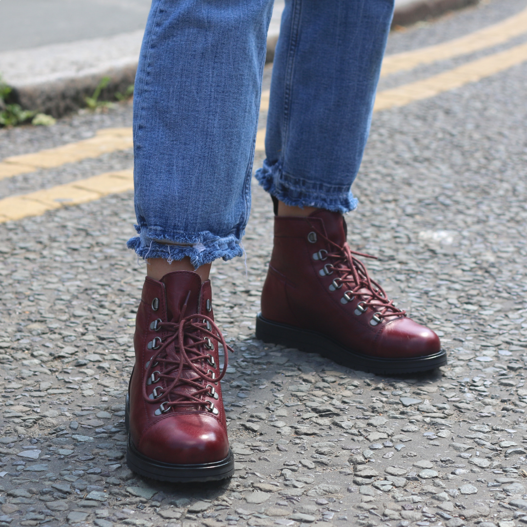 Ten Points Carina Lace-Up in Bordeaux
