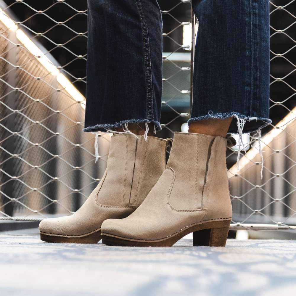 Lotta's Rina Clog Boots in Beige Suede Leather